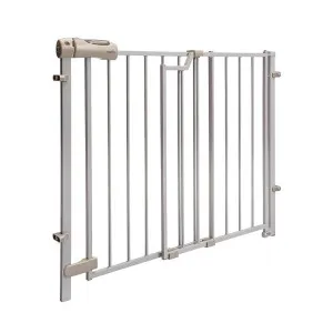 Evenflo Easy Walk Thru Top Of Stairs Gate at ₹1999 | Amazon Deal Evenflo Easy Walk Thru Top Of Stairs Gate at ₹1999 | Amazon Deal