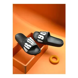 Wrogn Flip Flops at ₹432 | Myntra Deal Wrogn Flip Flops at ₹432 | Myntra Deal