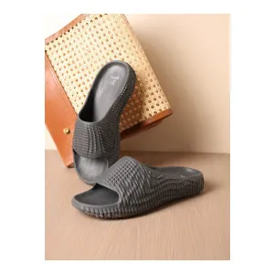 Yoho Men All-Terrain Slider at ₹140 | Myntra Deal Yoho Men All-Terrain Slider at ₹140 | Myntra Deal