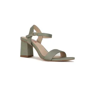 Bata Women’s Block Heel Sandal Deal Bata Women’s Block Heel Sandal Deal